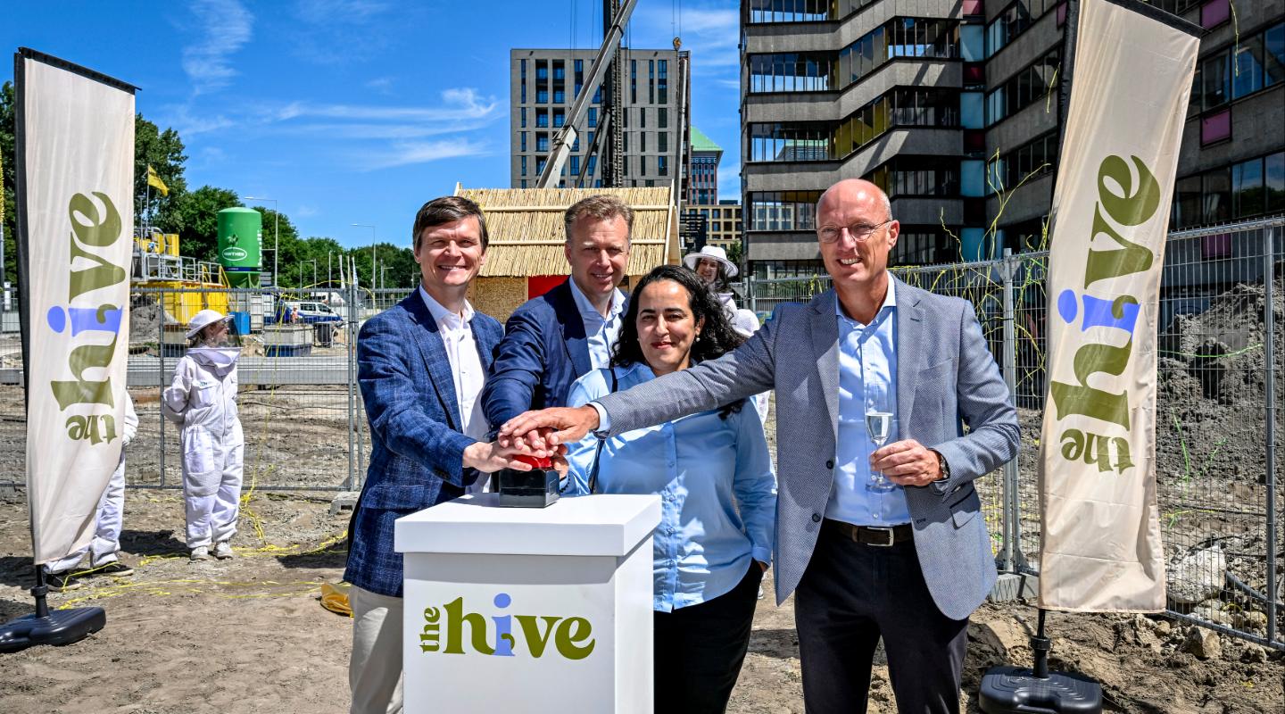 Bouw The Hive Amsterdam van start 